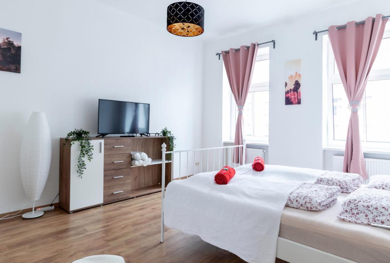 Comfortable, Specious Apartment With Inner Garden- Marzstrasse Apartments Вена Экстерьер фото